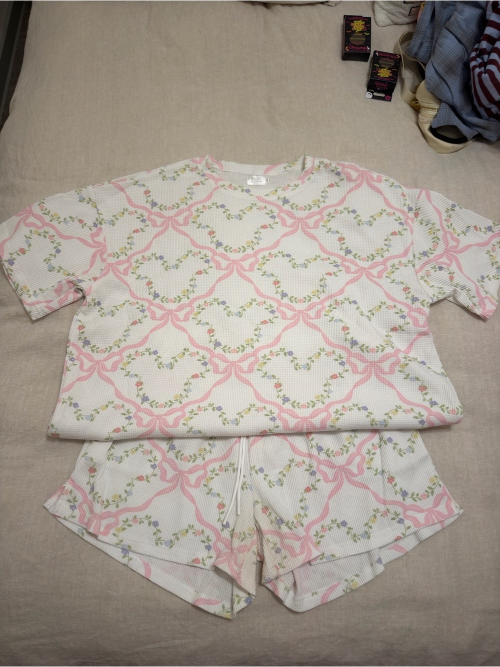 Happily Ever Threads Waffle Set - Picture 2 of 6